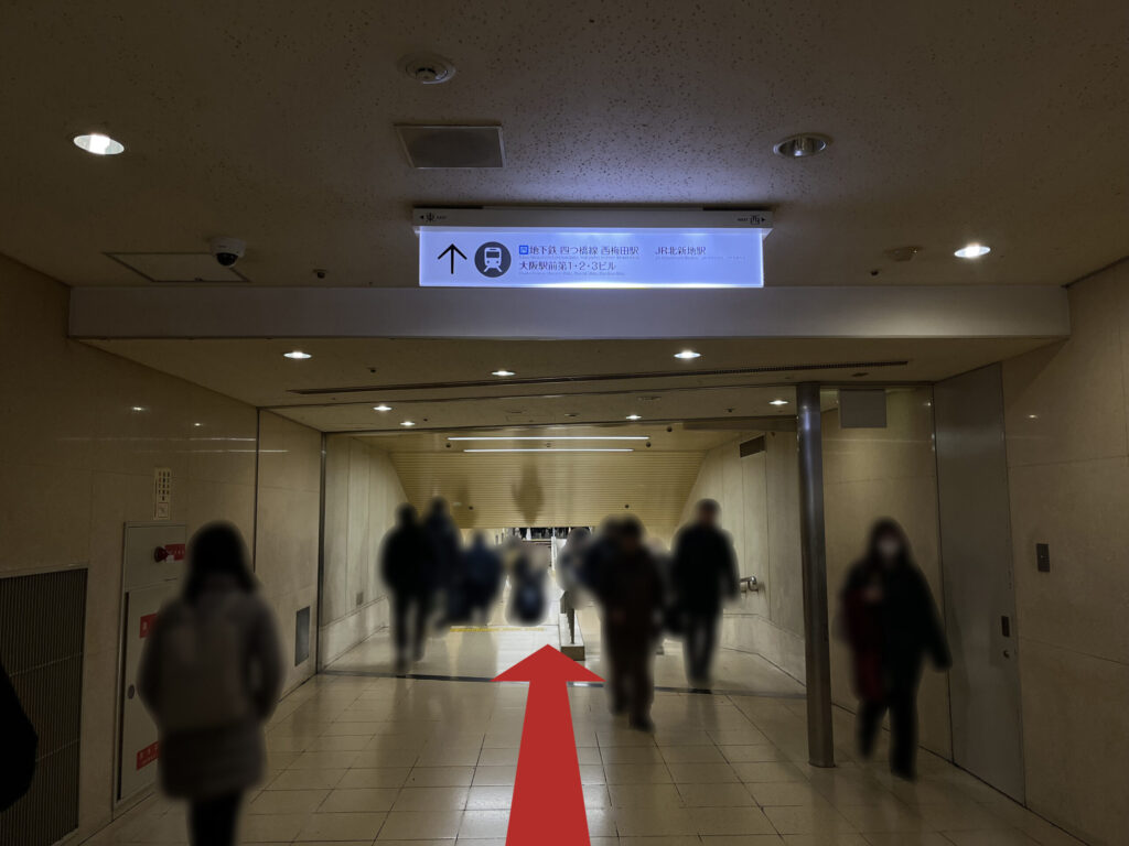 WeWork御堂筋フロンティアへのアクセス:第3ビルと第3ビルの間の渡り廊下を直進する