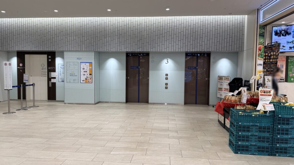 WeWork なんばスカイオへのアクセス：なんばスカイオのエレベーター