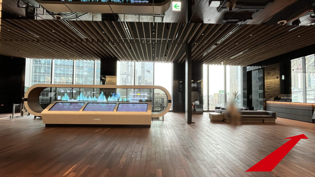 SHARE LOUNGE TSUTAYA BOOKSTORE イノゲート大阪へのアクセス：6Fに上った様子　右前方に進めば目的地に到着